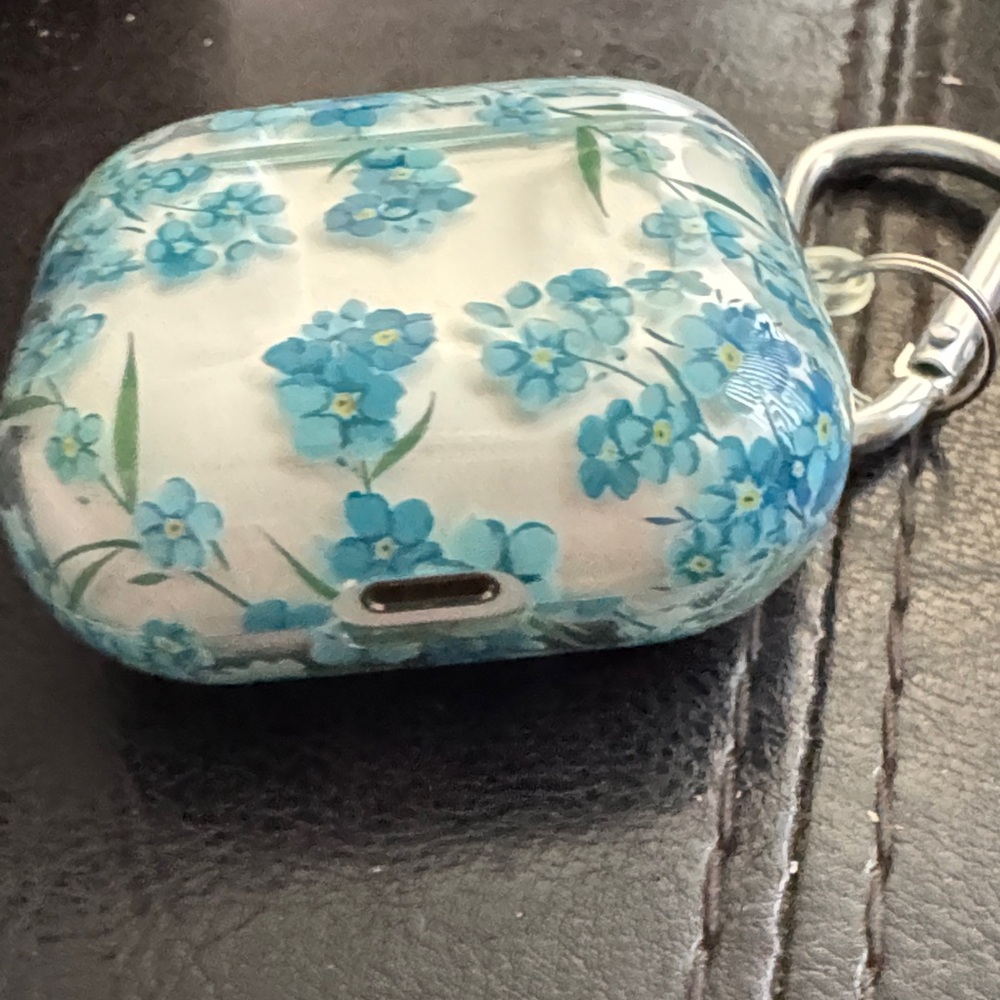Floral Blue AirPod 3 Case with Carabiner - Picture 5 of 6